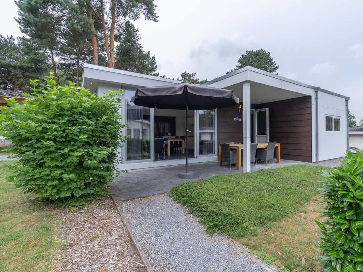 Impressie van chalet Pavilion 4, een vakantiehuis in Limburg voor 4 personen op EuroParcs Brunssummerheide in Brunssum