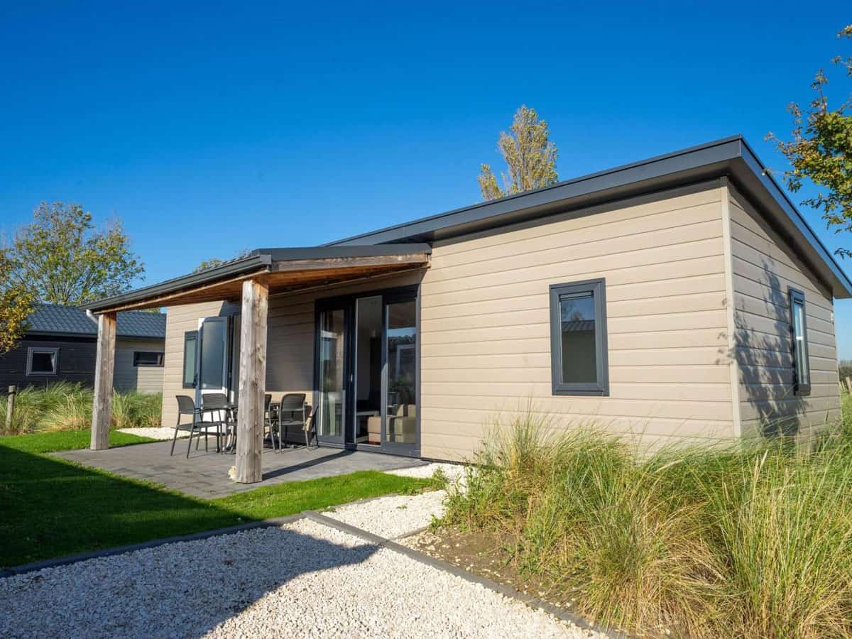 Impressie van chalet Pavilion 5, een vakantiehuis in Hellevoetsluis voor 5 personen op EuroParcs Poort van Zeeland
