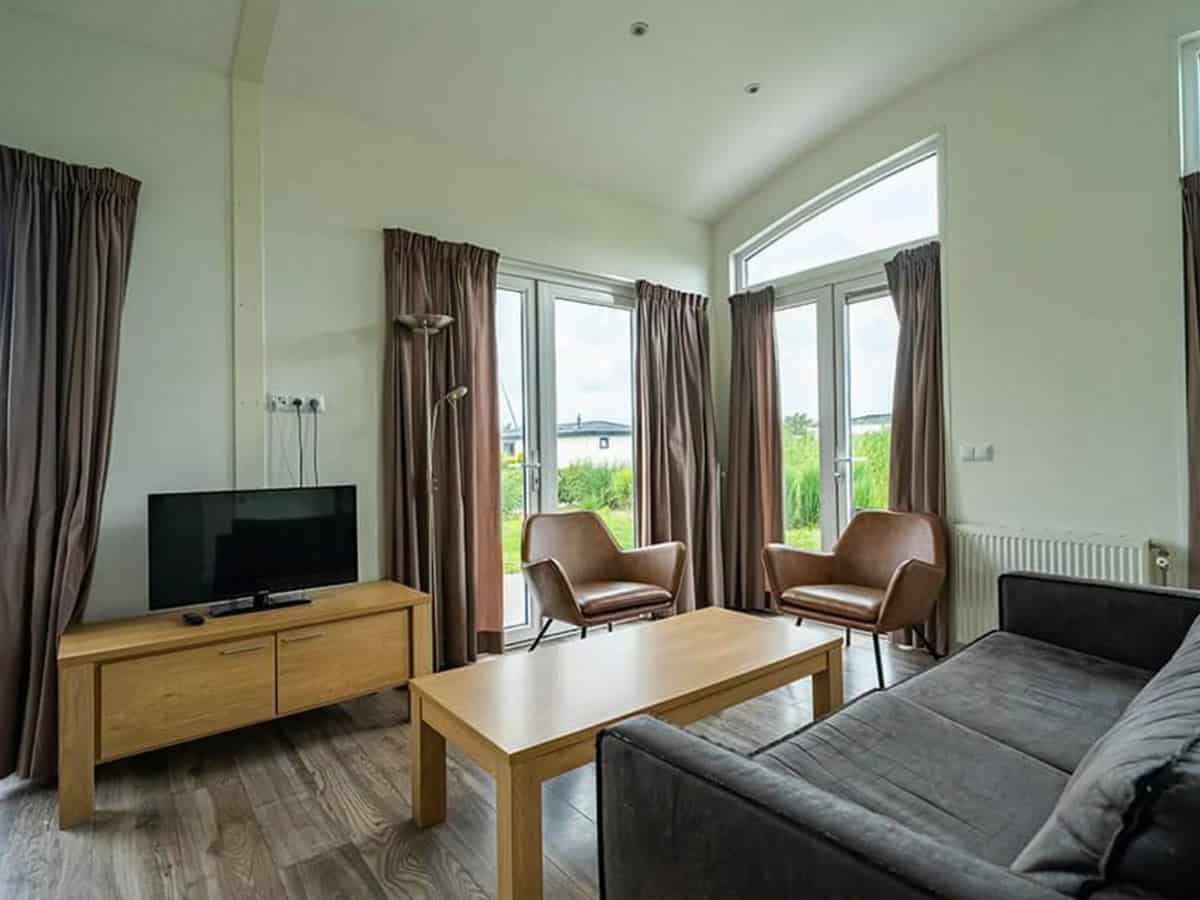 Impressie van de inrichting van chalet Pavilion 6 voor 6 personen op EuroParcs De Biesbosch in Dordrecht