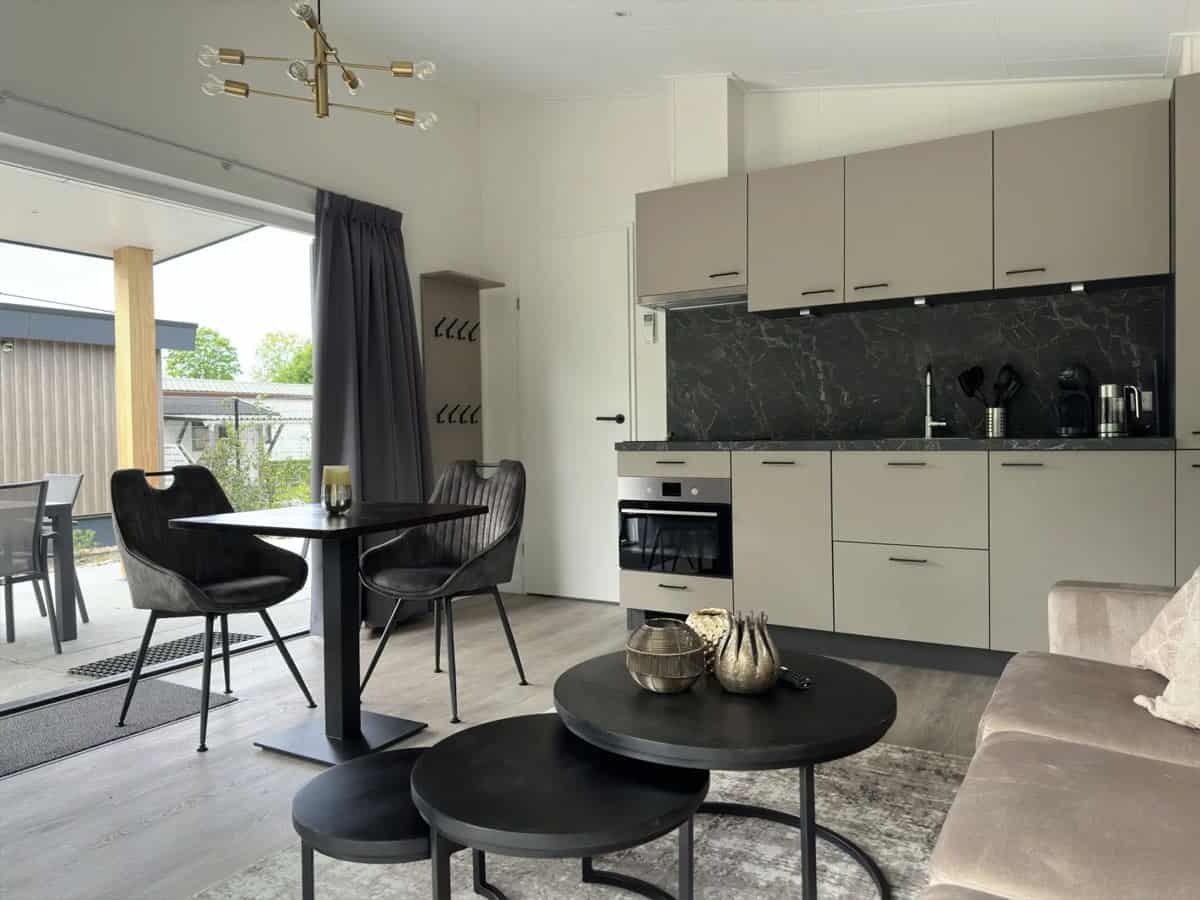 Impressie van de inrichting van de Brielse Lodge voor 2 personen in Brielle