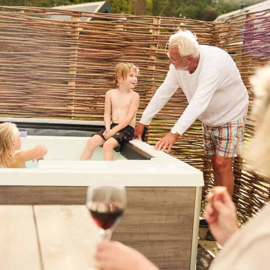 6-persoons Unbrick One Family met jacuzzi
