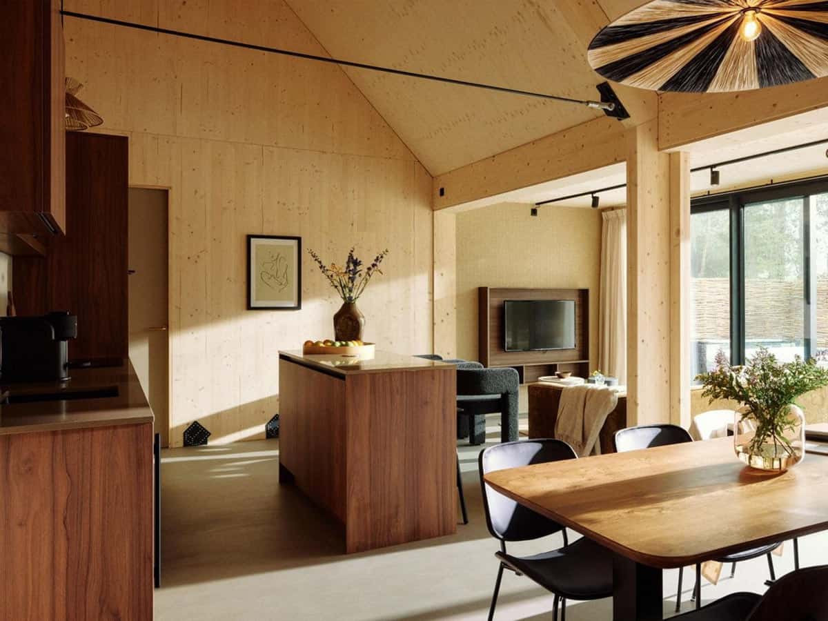 Impressie van de inrichting van de Unbrick One XL Family in Drenthe voor 6 personen op vakantiepark Roodewoud in Rolde
